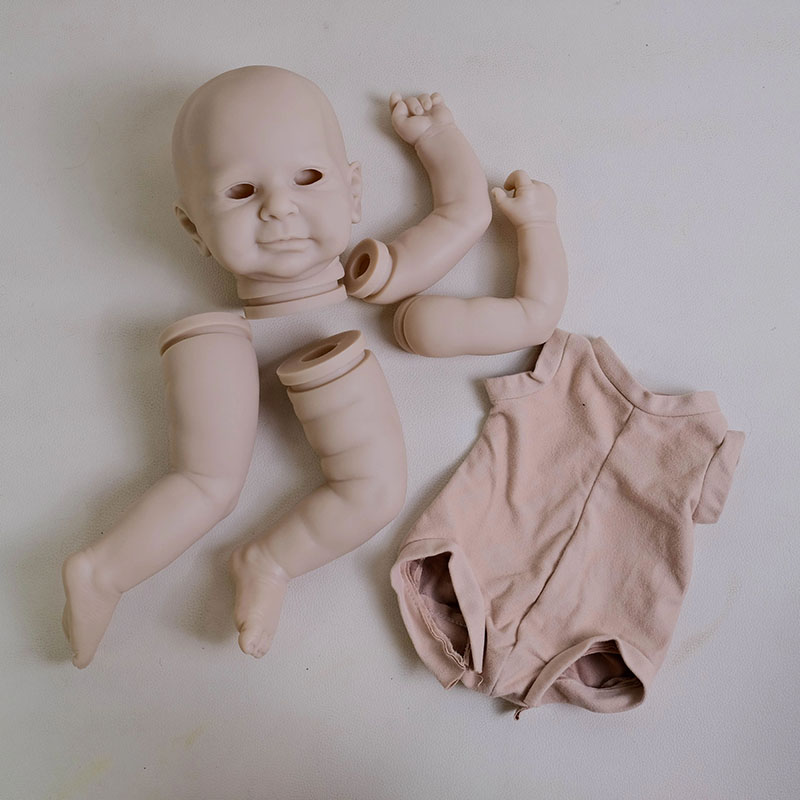 طقم دمية ريبورن جديد إصدار محد - مراجعة Zoe Baby Products وسعره